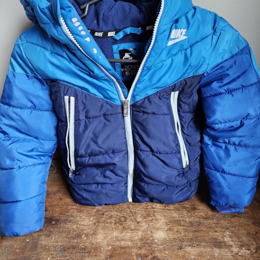 Nike Kids Two-Tone Blue Puffer Jacket Size XS